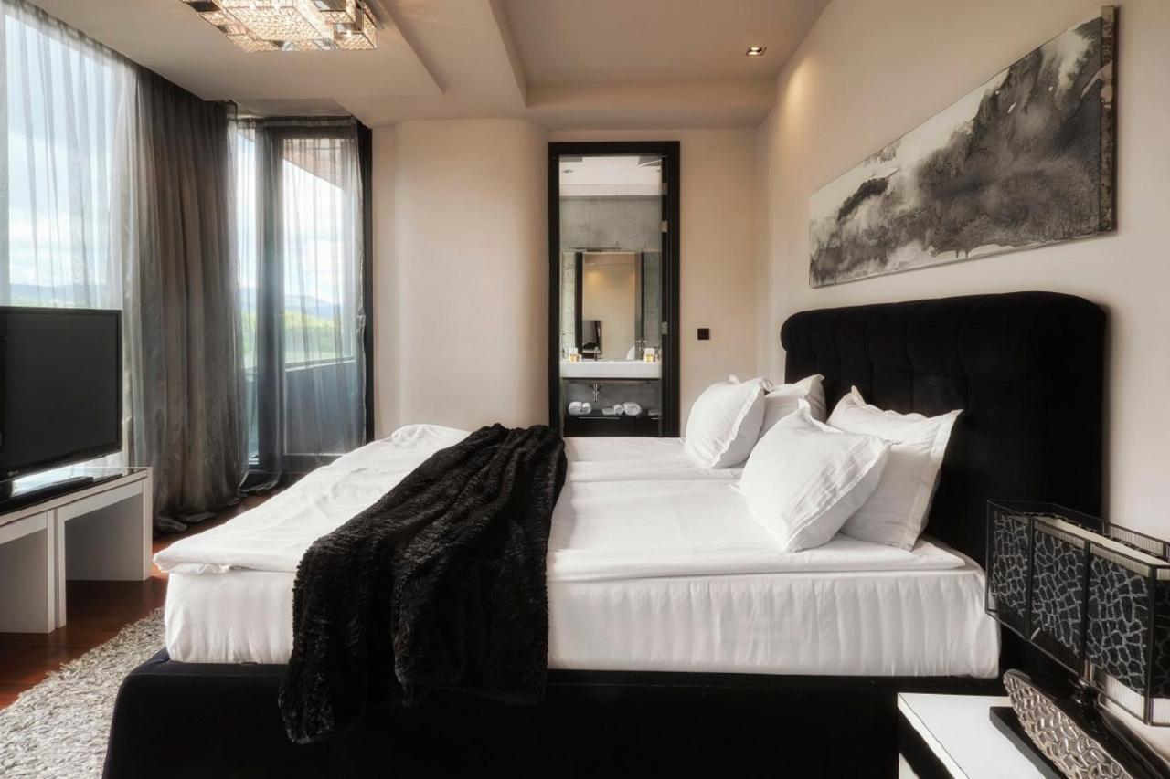 Hotel Emirates Sofia Luaran gambar