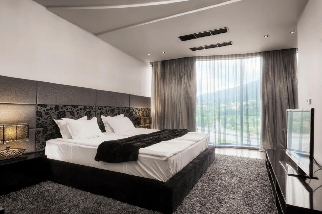 Hotel Emirates Sofia Luaran gambar